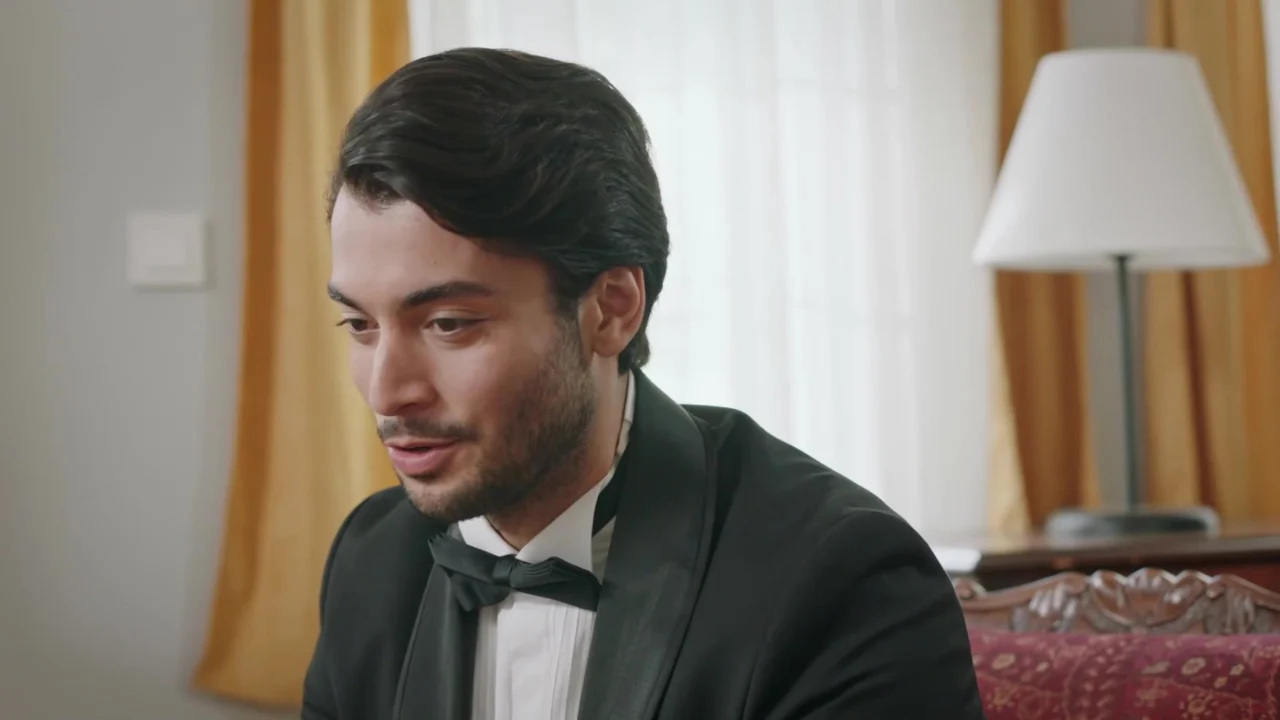 Кадры из сериала Ветреный холм (2024)